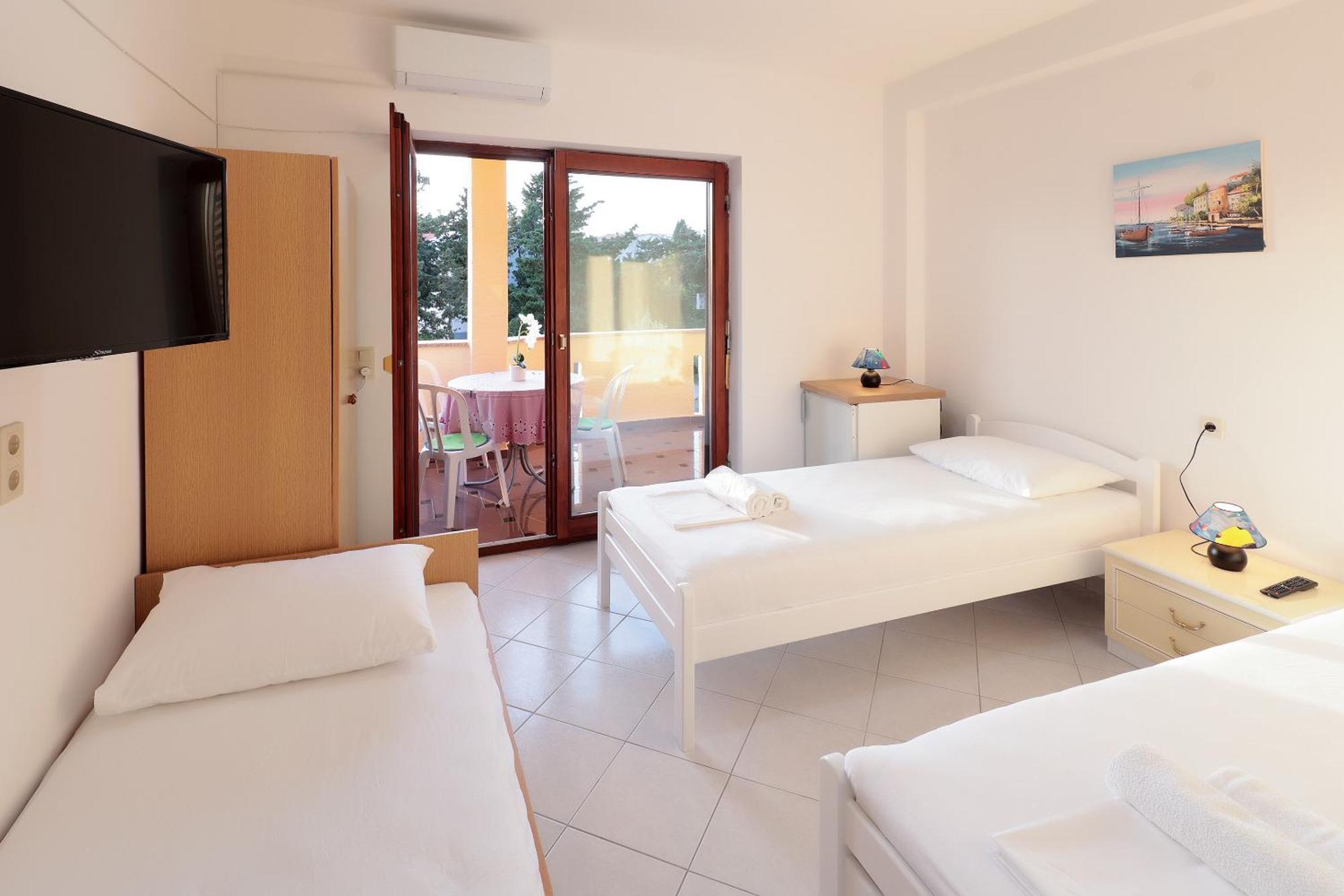City Pool Apartments Novalja Exterior photo